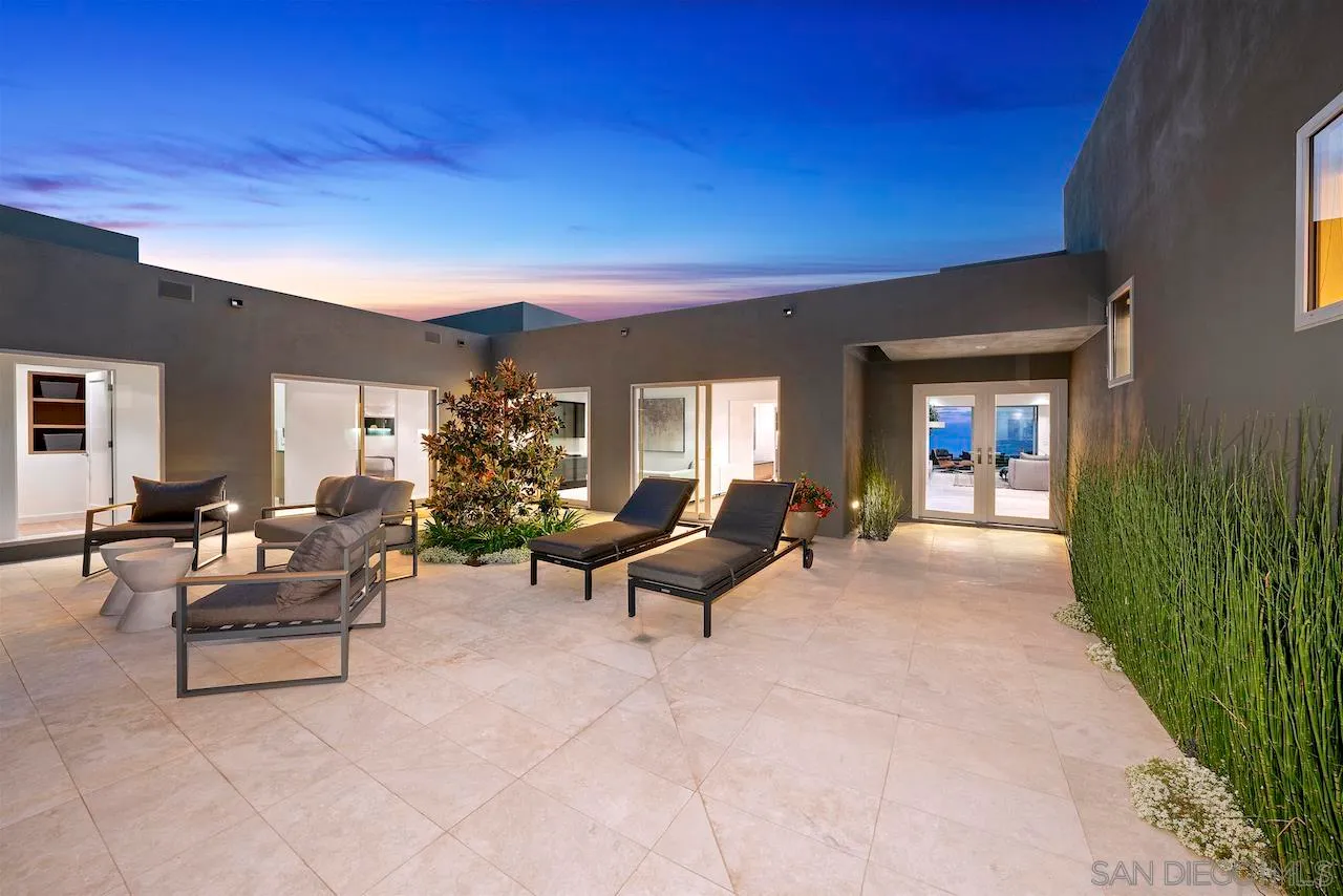 La Jolla, California 92037, United States, 5 Bedrooms Bedrooms, ,5 BathroomsBathrooms,Residential,Active,128585