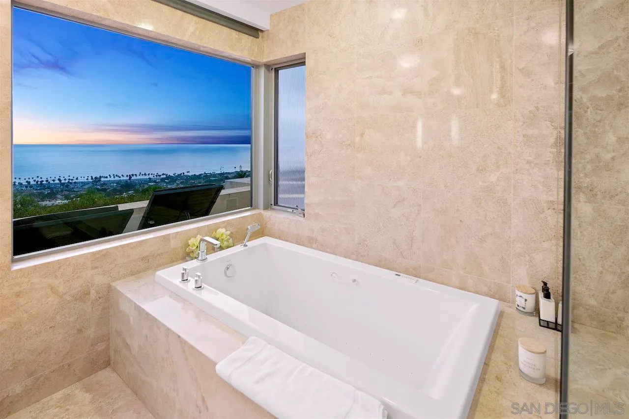 La Jolla, California 92037, United States, 5 Bedrooms Bedrooms, ,5 BathroomsBathrooms,Residential,Active,128585