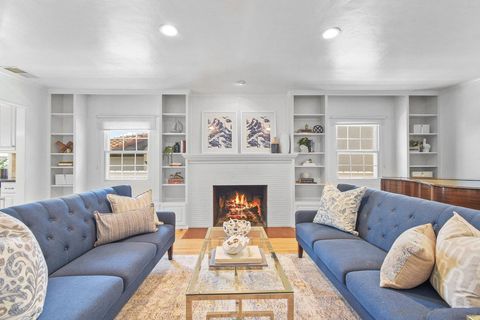 3033  Browning San Diego CA 92106