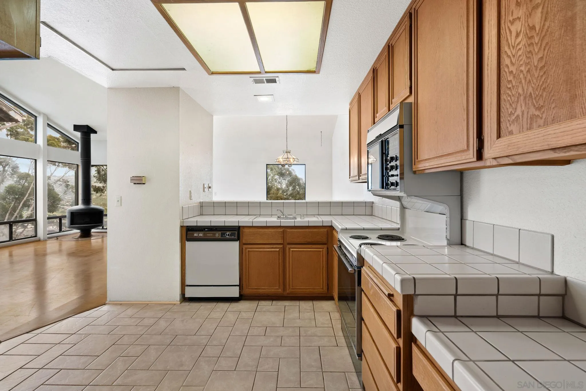 San Diego, California 92124, United States, 2 Bedrooms Bedrooms, ,3 BathroomsBathrooms,Residential,Active,3815