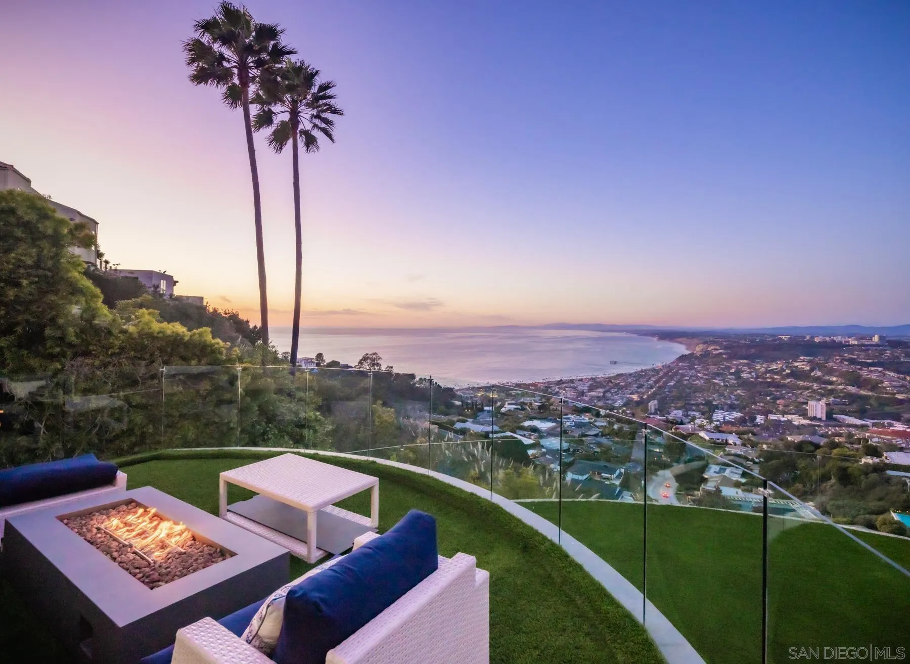 La Jolla, California 92037, United States, 5 Bedrooms Bedrooms, ,6 BathroomsBathrooms,Residential,Active,115473
