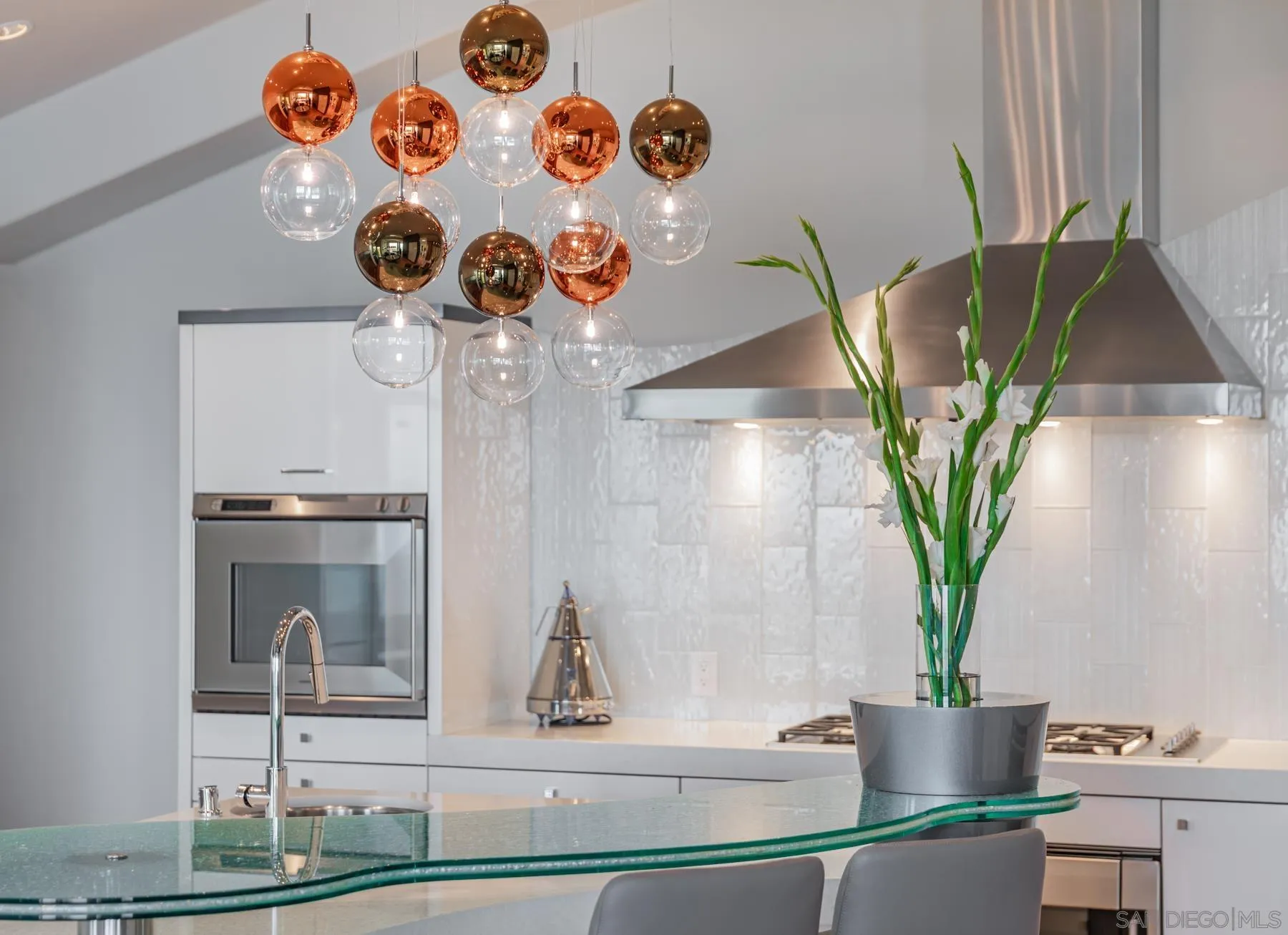 La Jolla, California 92037, United States, 5 Bedrooms Bedrooms, ,6 BathroomsBathrooms,Residential,Active,115473