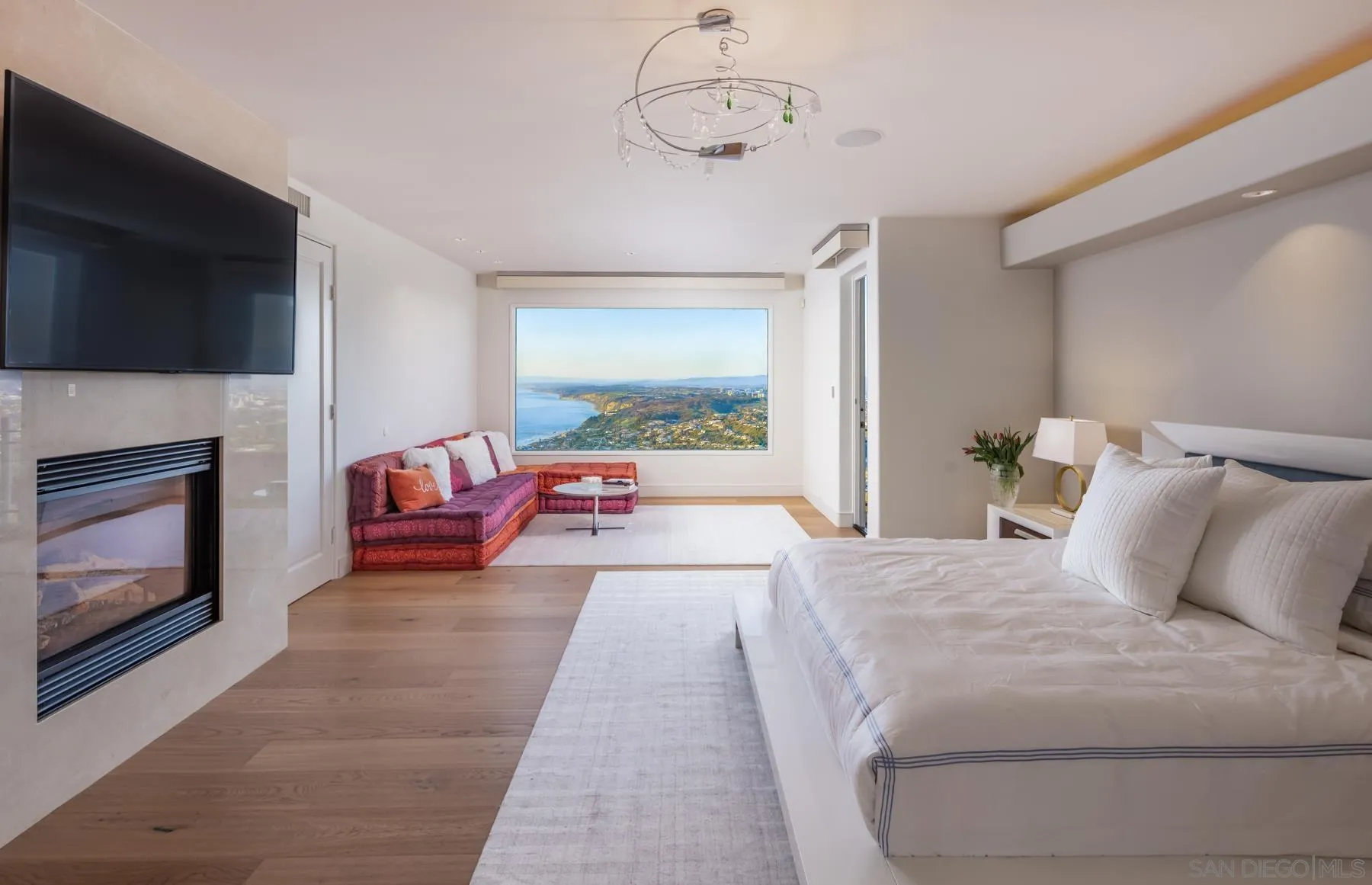 La Jolla, California 92037, United States, 5 Bedrooms Bedrooms, ,6 BathroomsBathrooms,Residential,Active,115473