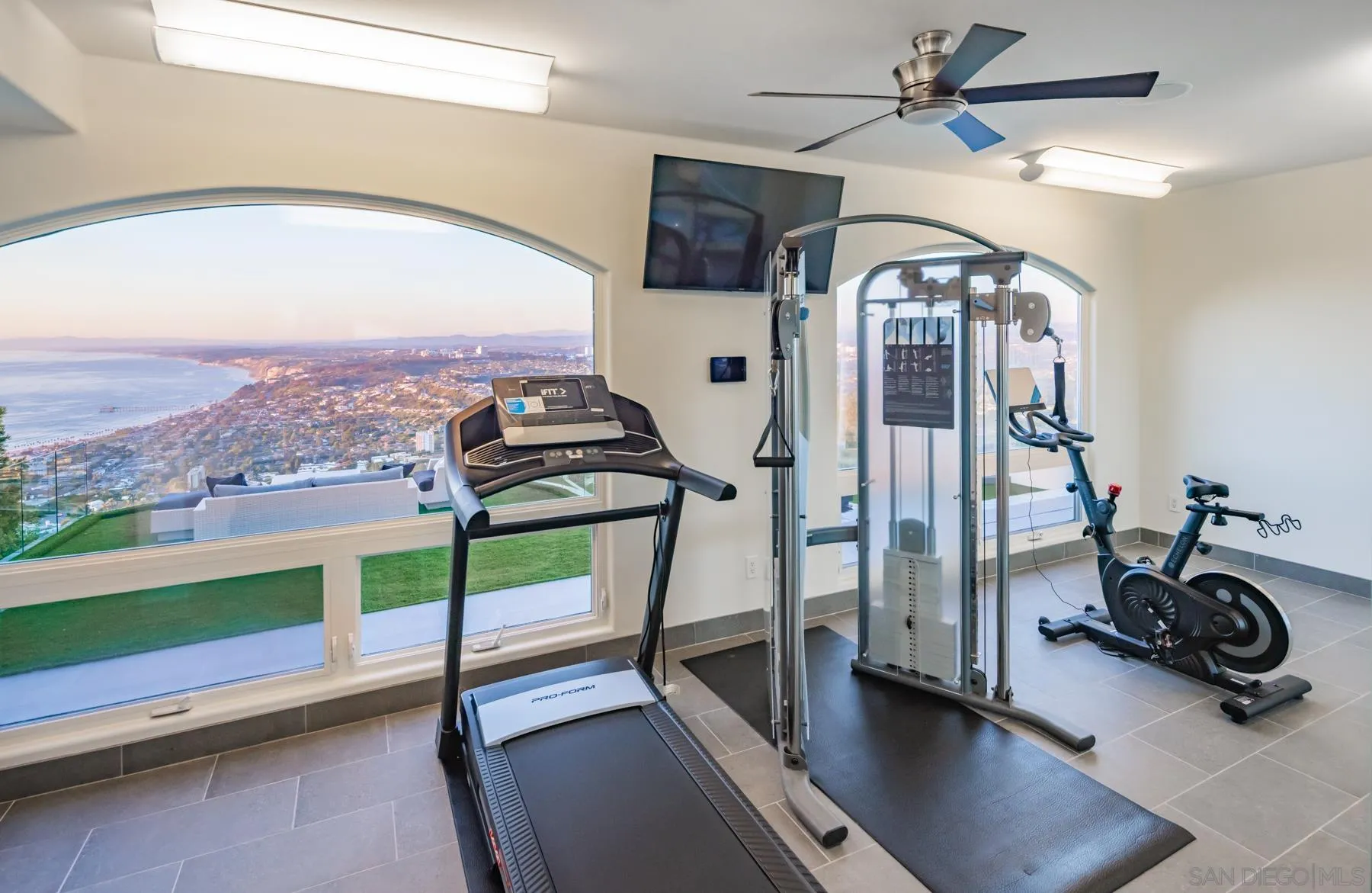 La Jolla, California 92037, United States, 5 Bedrooms Bedrooms, ,6 BathroomsBathrooms,Residential,Active,115473