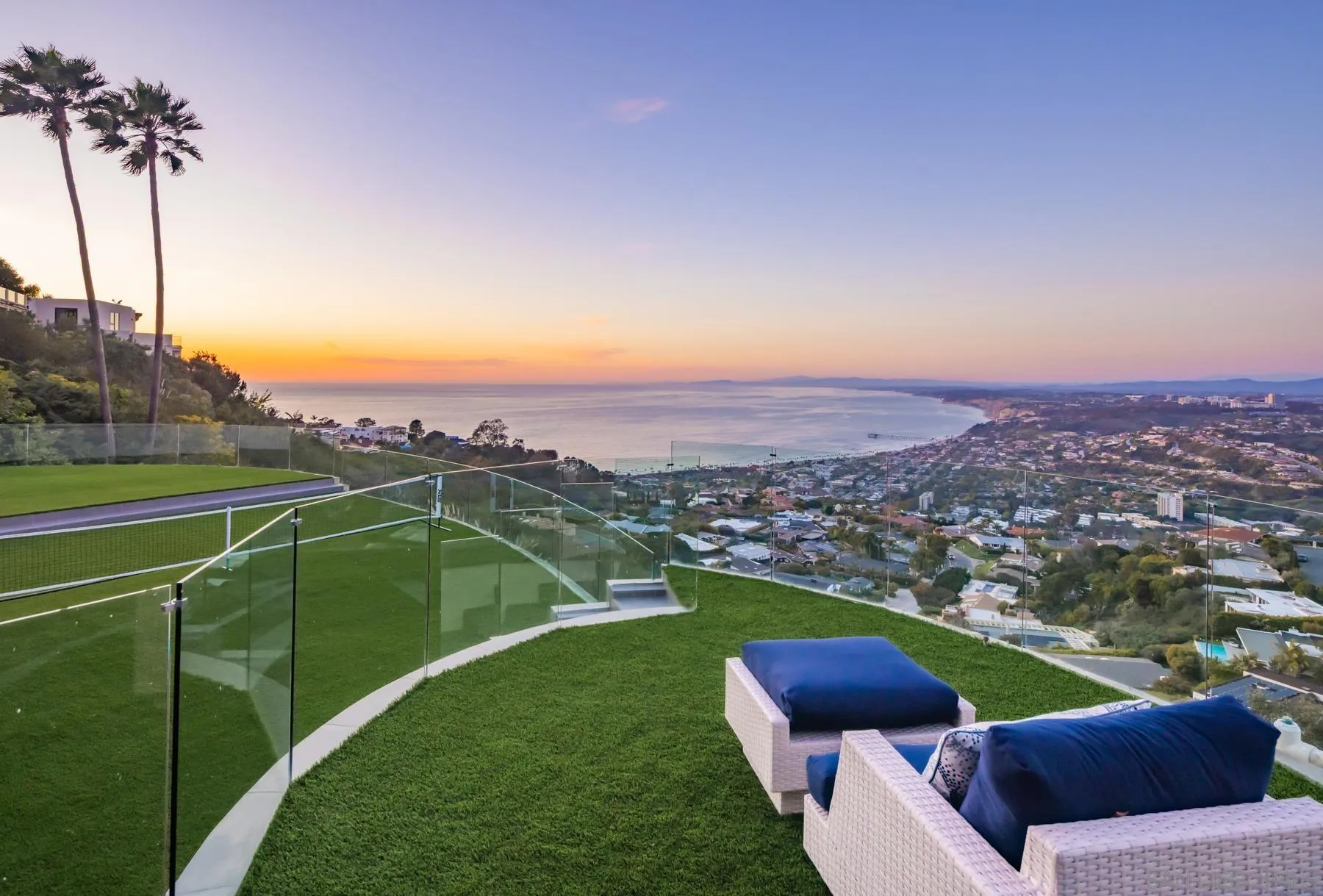 La Jolla, California 92037, United States, 5 Bedrooms Bedrooms, ,6 BathroomsBathrooms,Residential,Active,115473