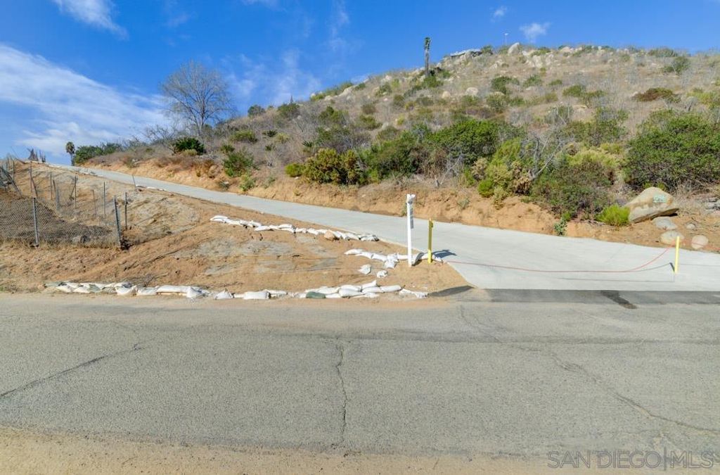 Photo of 496 Camino Calafia, San Marcos, CA 92069 (MLS # 250000532)