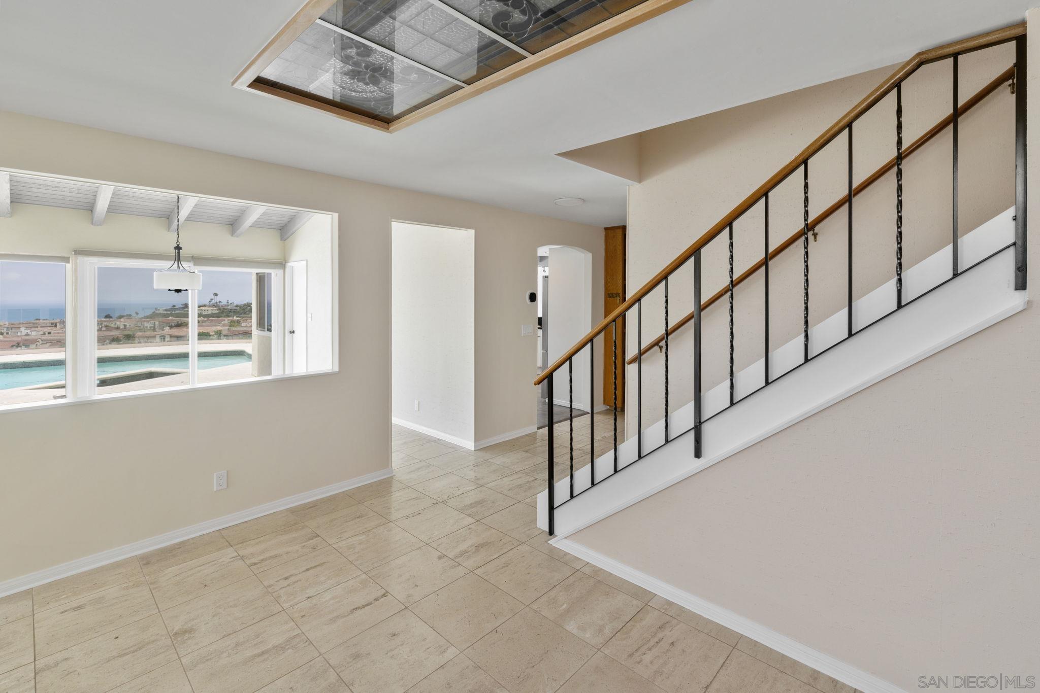 5476 Castle Hills Dr