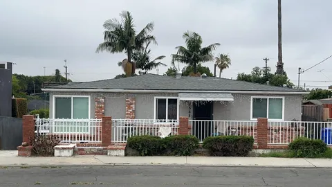 1568 Burton St, San Diego, CA 92111 - #: 250023892