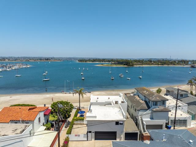 3366 Bayside Walk