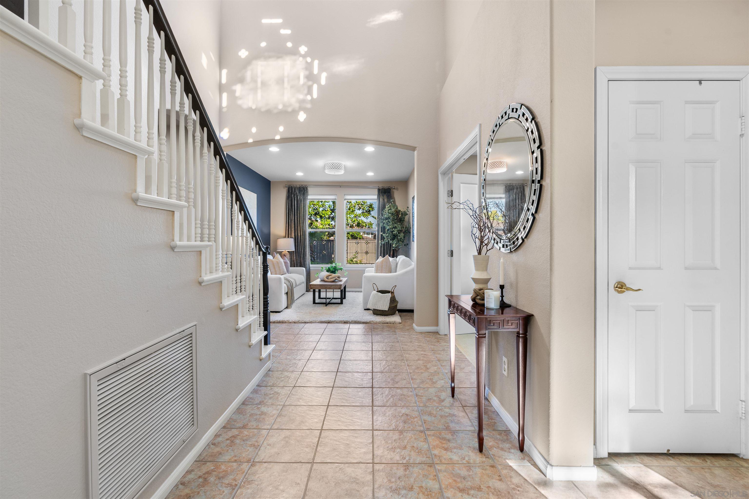 7824 Calle Pinabete