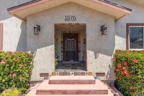1576 Via Paloma Escondido CA 92026