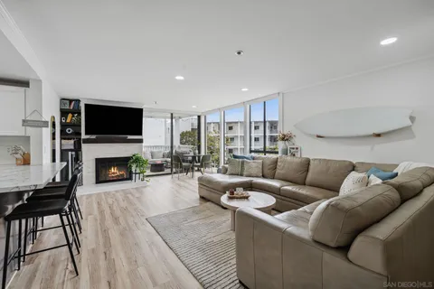 1335 La Palma St Unit G2, San Diego, CA 92109 - #: 250029230