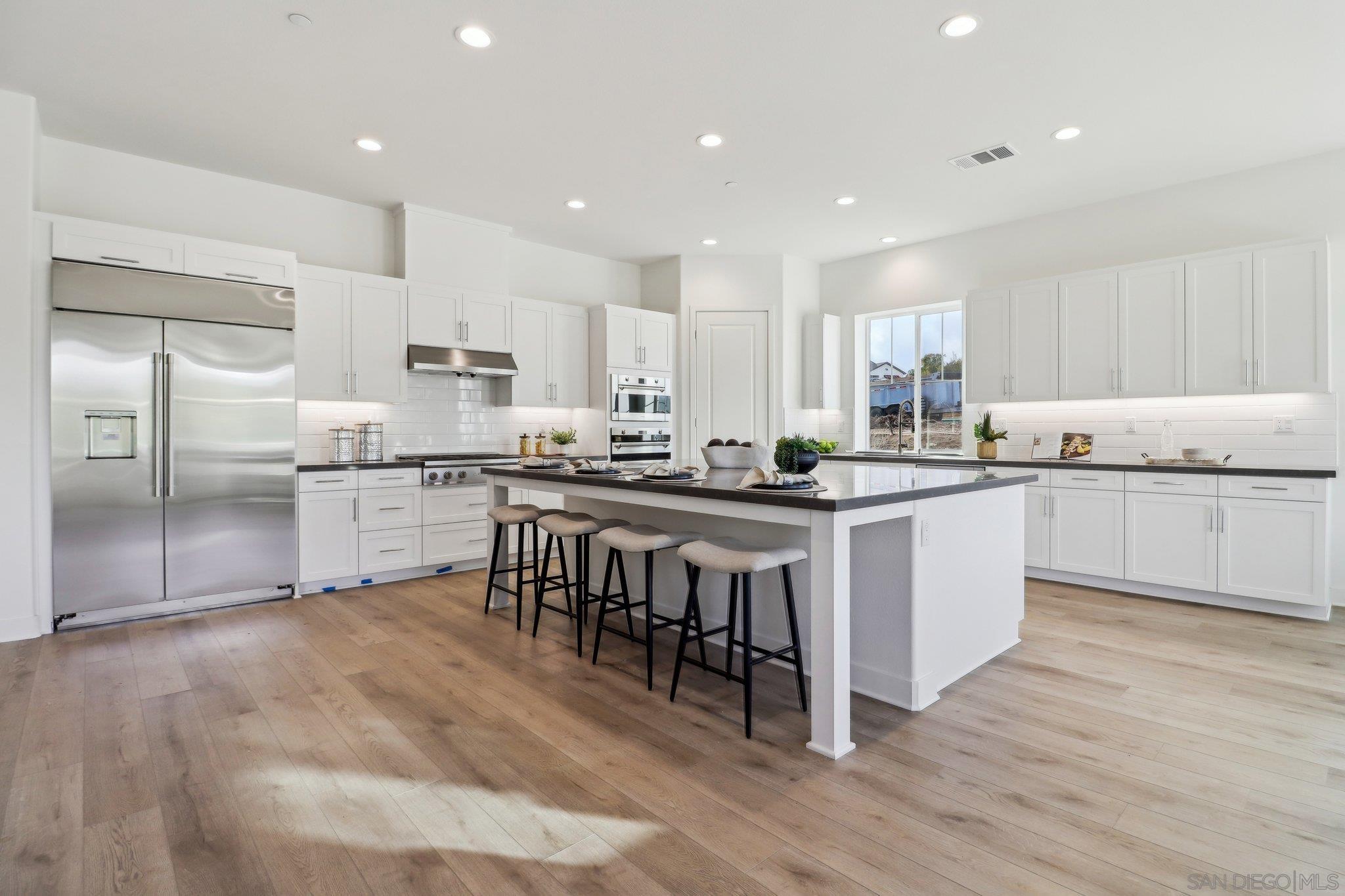 29527 Viking View Ln
