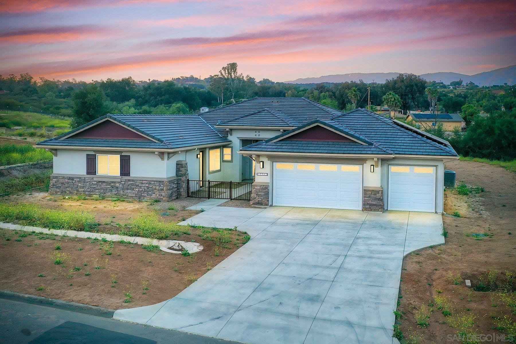 29527 Viking View Ln