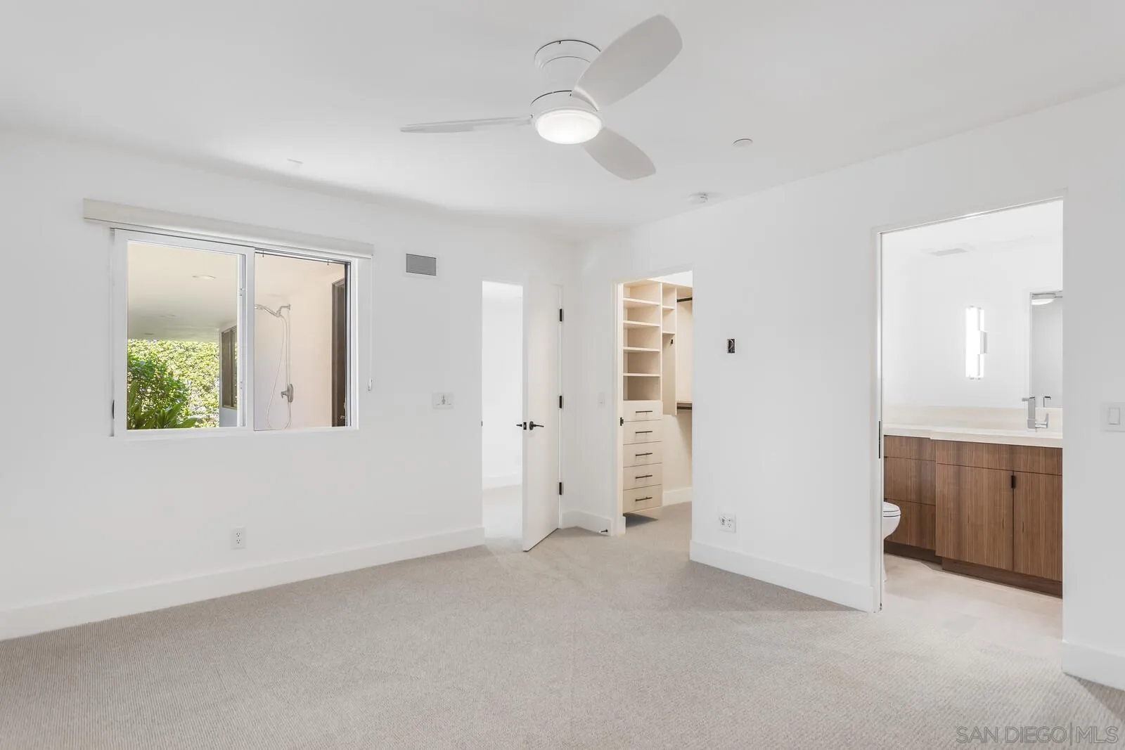 La Jolla, California 92037, United States, 6 Bedrooms Bedrooms, ,6 BathroomsBathrooms,Residential,Active,41119