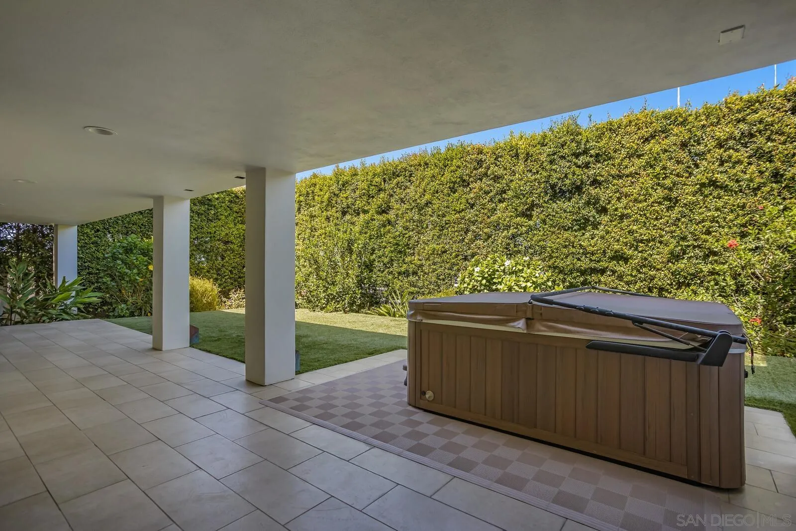 La Jolla, California 92037, United States, 6 Bedrooms Bedrooms, ,6 BathroomsBathrooms,Residential,Active,41119