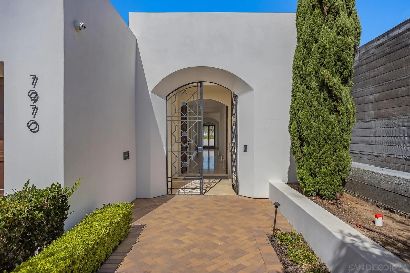 La Jolla, California 92037, United States, 6 Bedrooms Bedrooms, ,6 BathroomsBathrooms,Residential,Active,41119