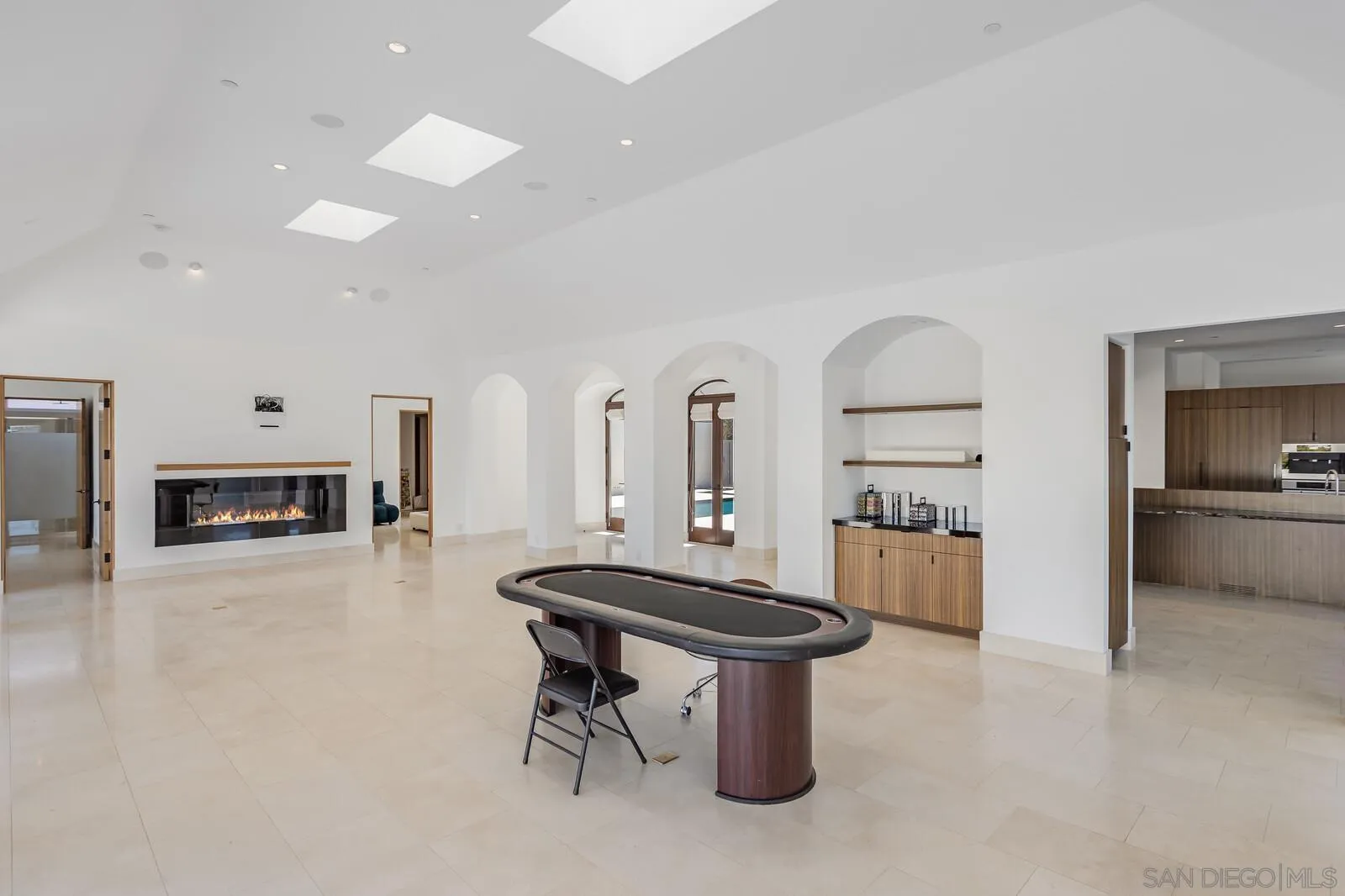 La Jolla, California 92037, United States, 6 Bedrooms Bedrooms, ,6 BathroomsBathrooms,Residential,Active,41119