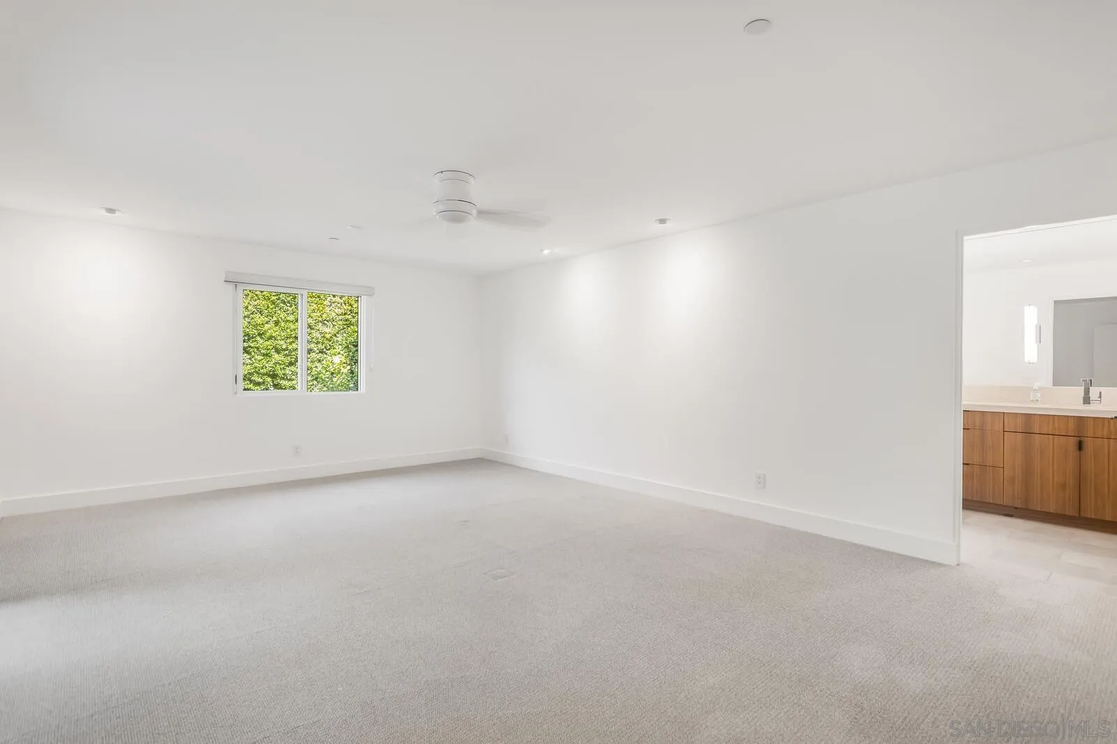 La Jolla, California 92037, United States, 6 Bedrooms Bedrooms, ,6 BathroomsBathrooms,Residential,Active,41119