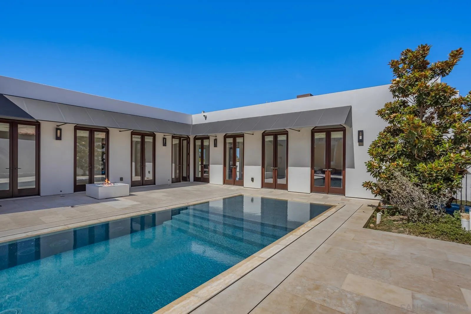 La Jolla, California 92037, United States, 6 Bedrooms Bedrooms, ,6 BathroomsBathrooms,Residential,Active,41119