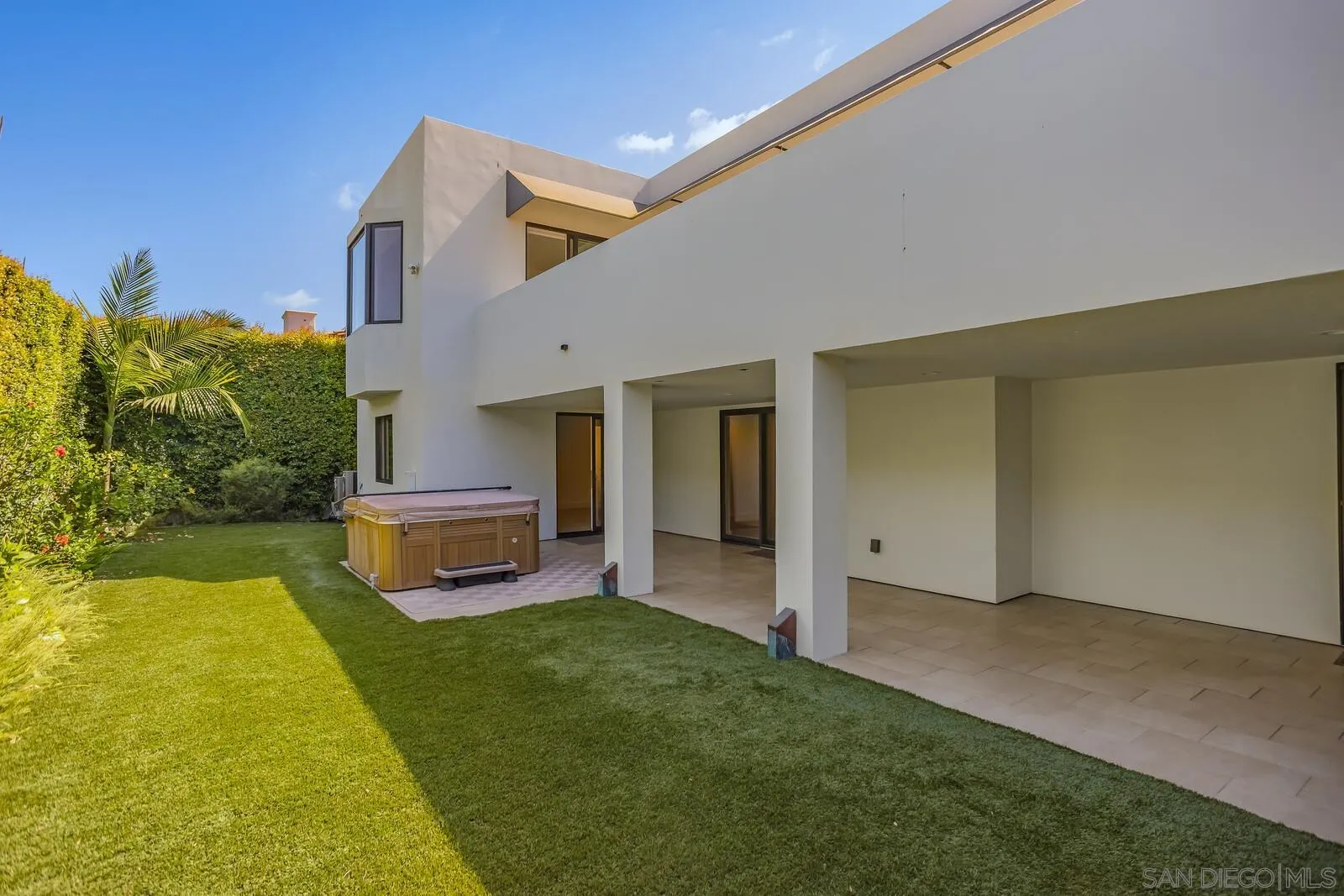 La Jolla, California 92037, United States, 6 Bedrooms Bedrooms, ,6 BathroomsBathrooms,Residential,Active,41119