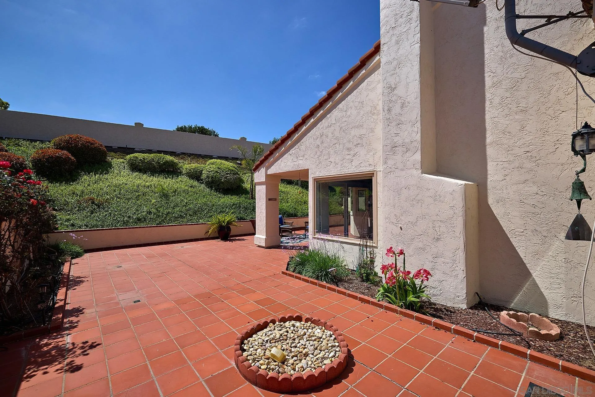 San Diego, California 92128, United States, 3 Bedrooms Bedrooms, ,2 BathroomsBathrooms,Residential,Pending,125478