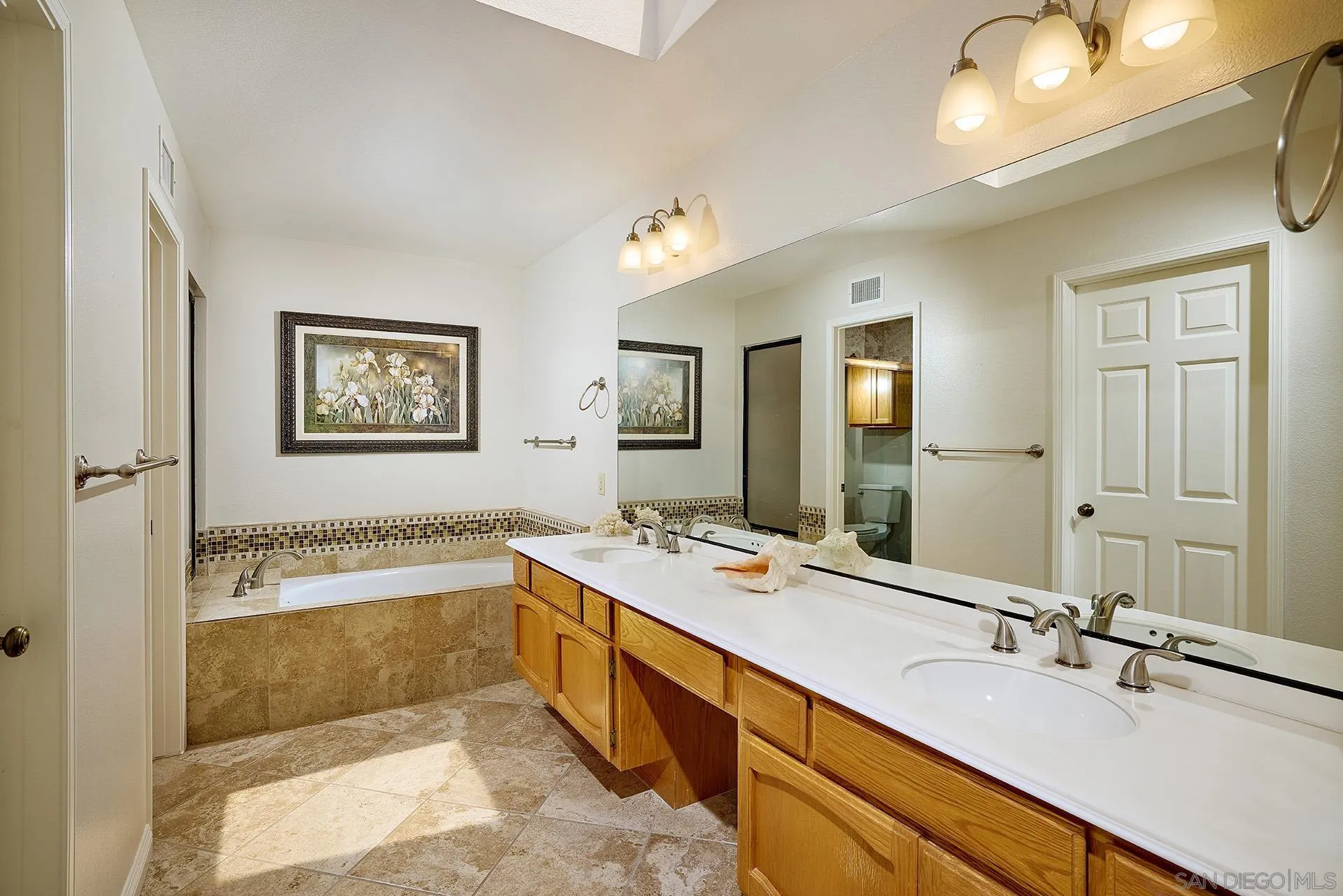 San Diego, California 92128, United States, 3 Bedrooms Bedrooms, ,2 BathroomsBathrooms,Residential,Pending,125478