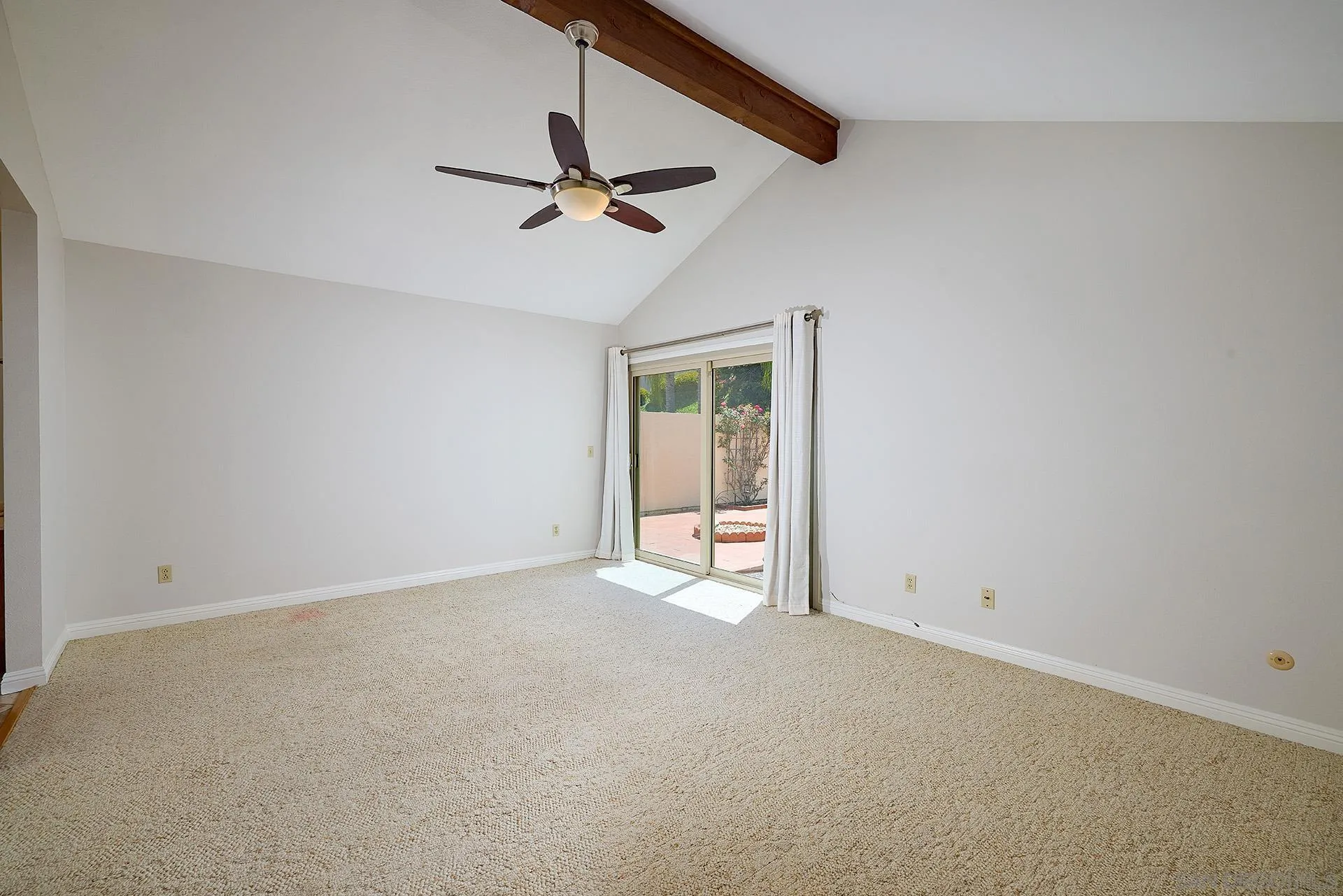 San Diego, California 92128, United States, 3 Bedrooms Bedrooms, ,2 BathroomsBathrooms,Residential,Pending,125478