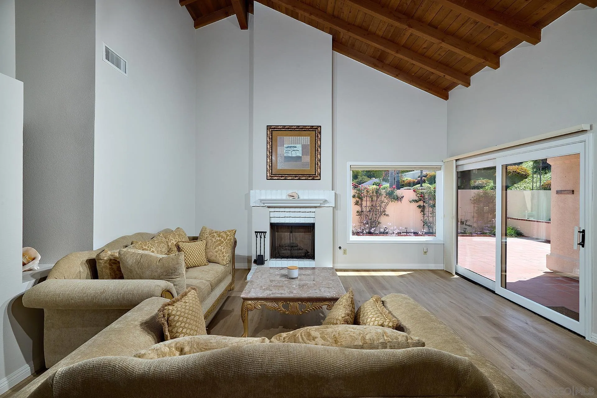 San Diego, California 92128, United States, 3 Bedrooms Bedrooms, ,2 BathroomsBathrooms,Residential,Pending,125478