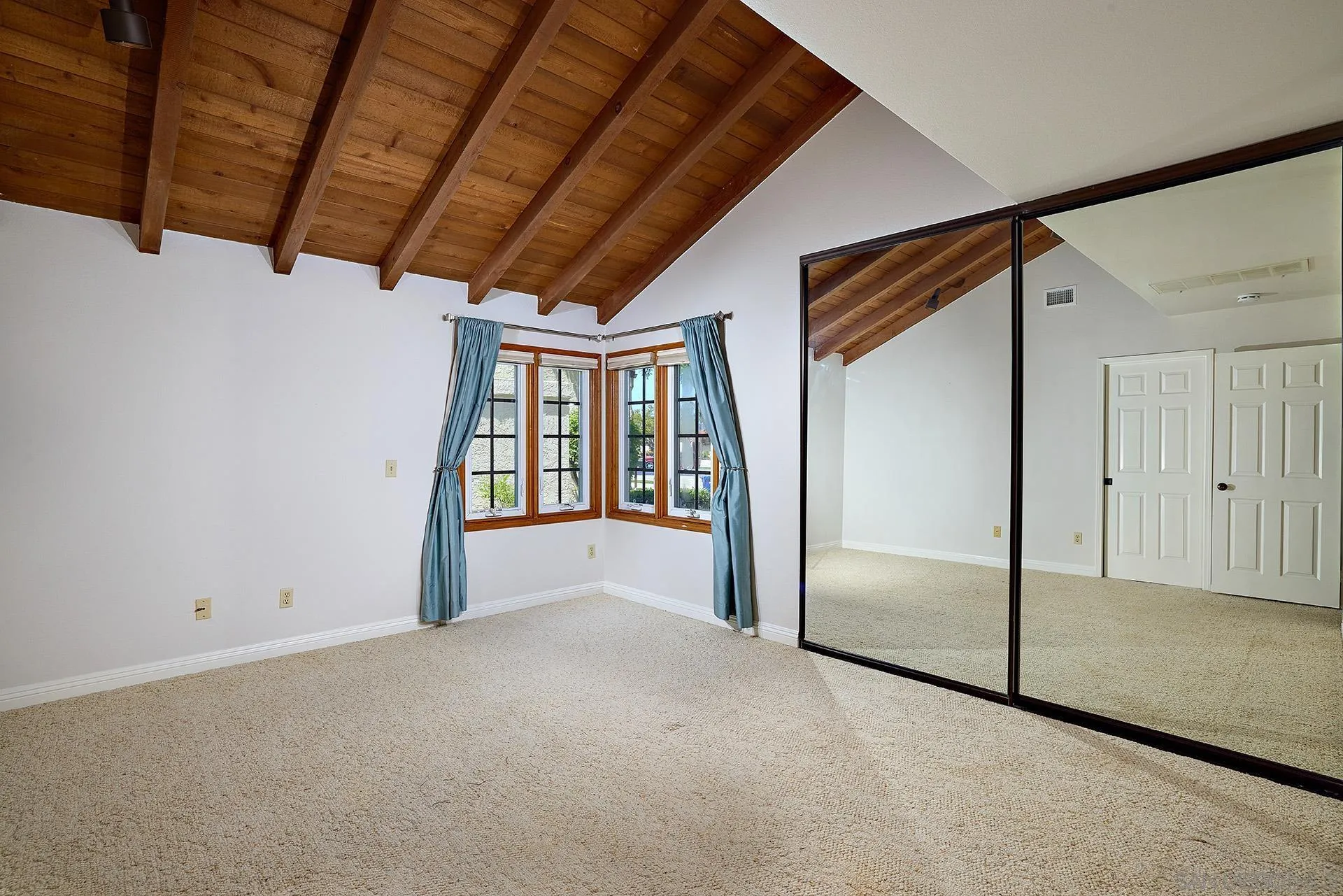 San Diego, California 92128, United States, 3 Bedrooms Bedrooms, ,2 BathroomsBathrooms,Residential,Pending,125478