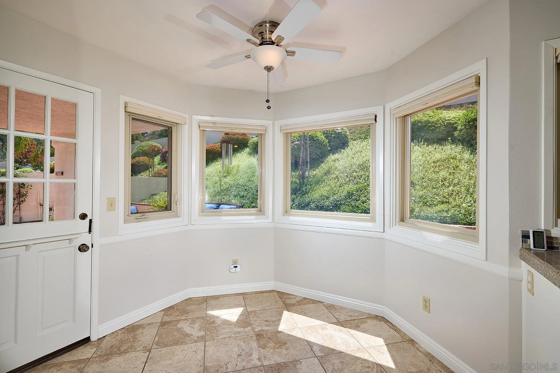 San Diego, California 92128, United States, 3 Bedrooms Bedrooms, ,2 BathroomsBathrooms,Residential,Pending,125478