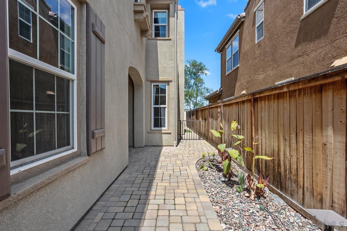 1097 Breakaway Dr.
