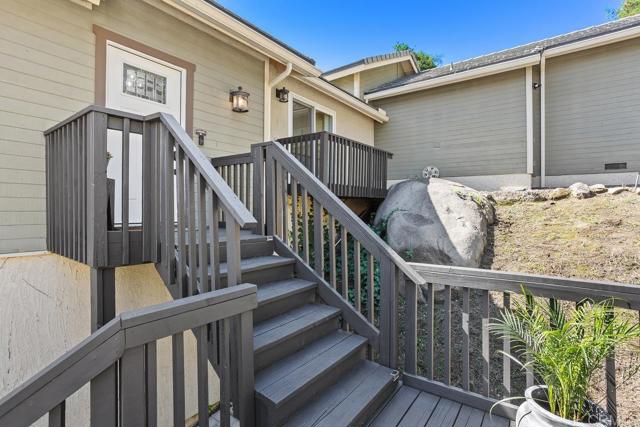 9808 Dogwood Ln