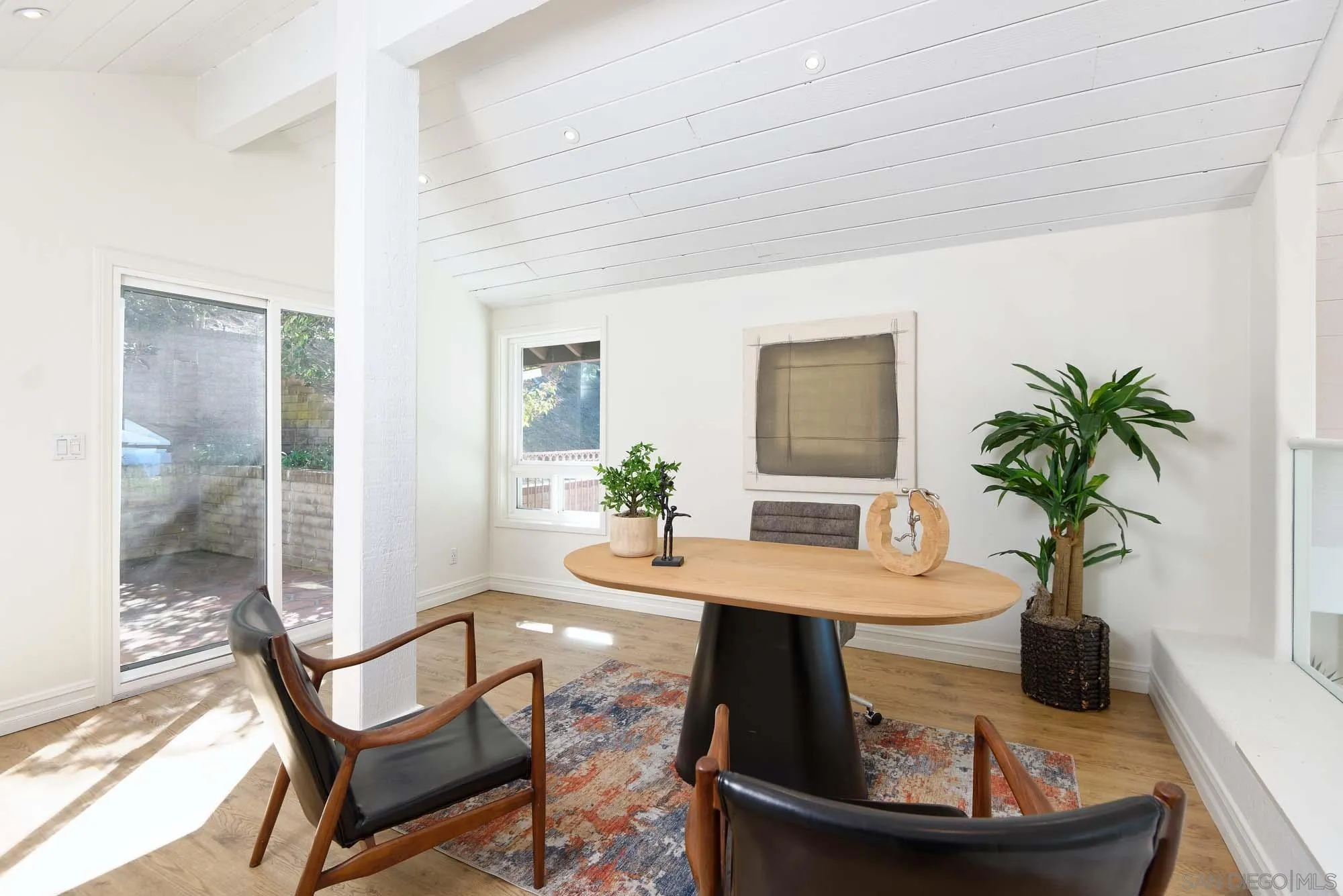 La Jolla, California 92037, United States, 4 Bedrooms Bedrooms, ,3 BathroomsBathrooms,Residential,Pending,2764