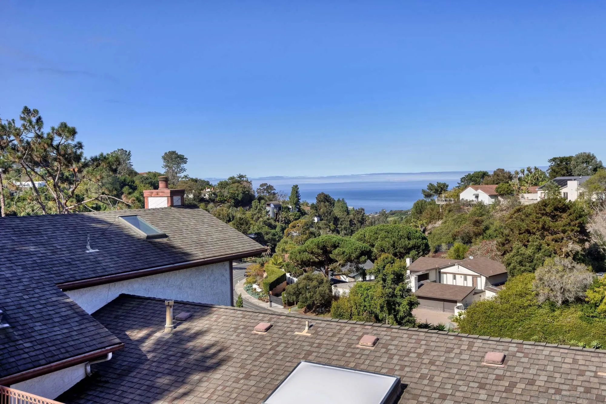 La Jolla, California 92037, United States, 4 Bedrooms Bedrooms, ,3 BathroomsBathrooms,Residential,Pending,2764