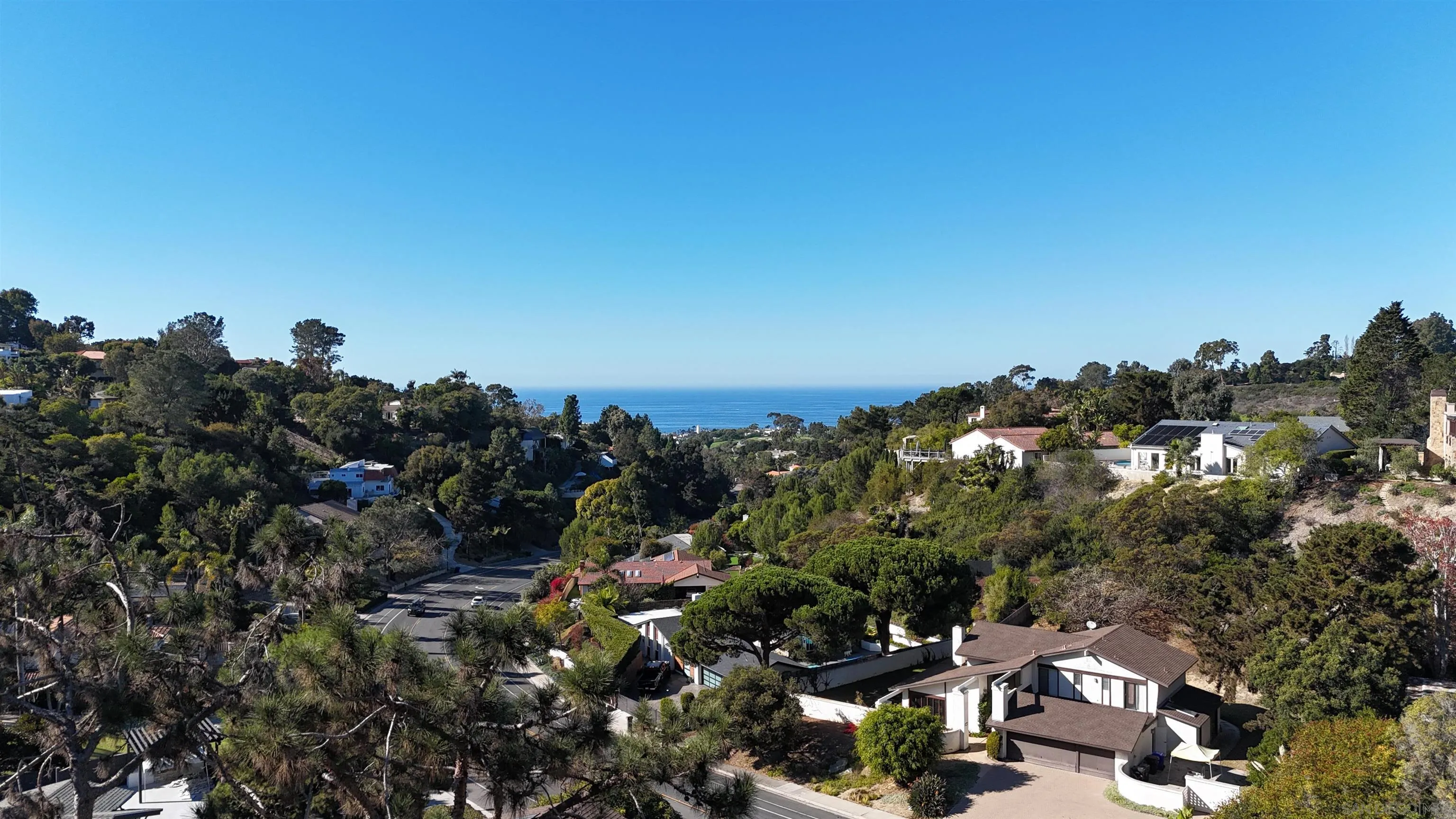 La Jolla, California 92037, United States, 4 Bedrooms Bedrooms, ,3 BathroomsBathrooms,Residential,Pending,2764