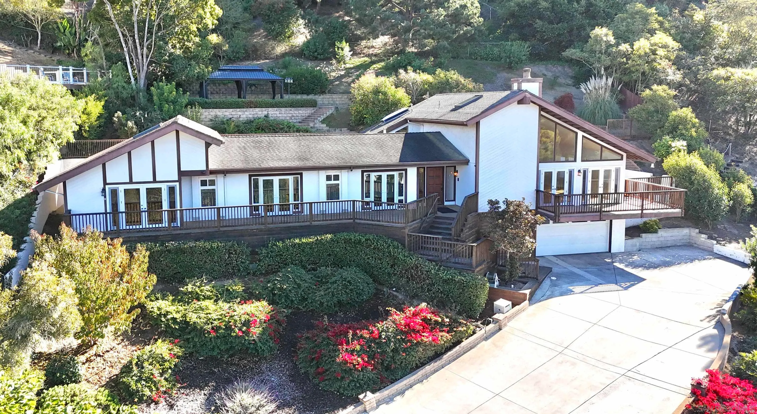 La Jolla, California 92037, United States, 4 Bedrooms Bedrooms, ,3 BathroomsBathrooms,Residential,Pending,2764