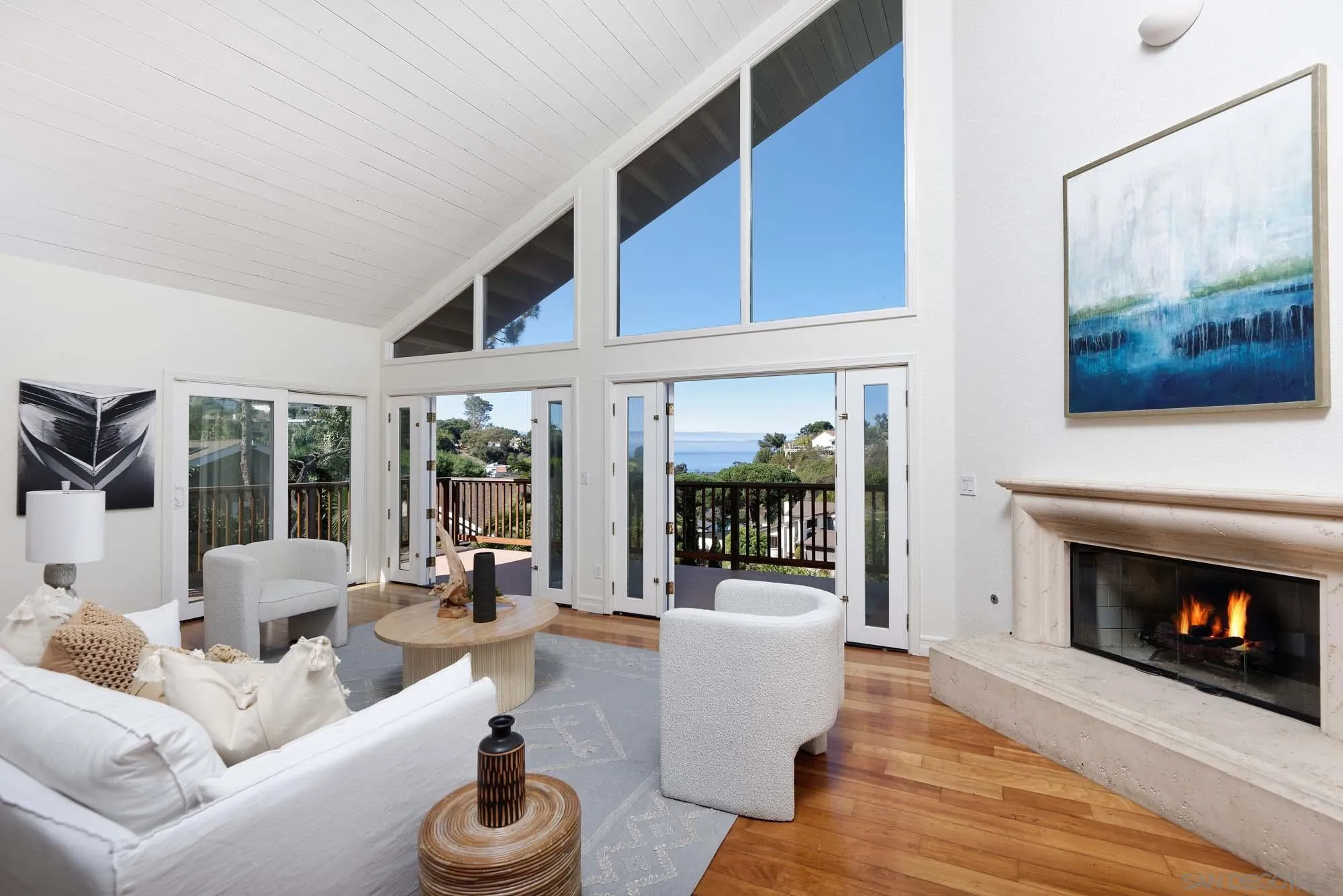 La Jolla, California 92037, United States, 4 Bedrooms Bedrooms, ,3 BathroomsBathrooms,Residential,Pending,2764