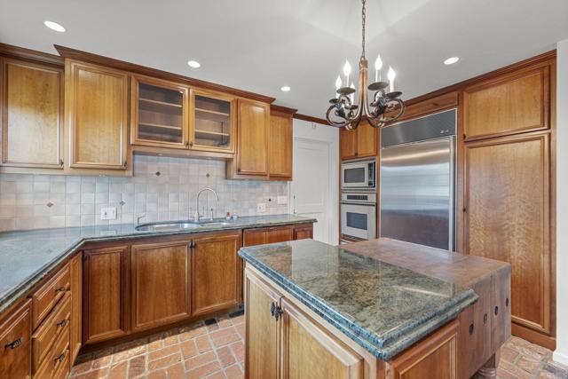 1568 Calle Lomeda