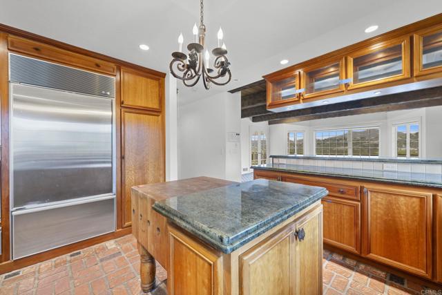 1568 Calle Lomeda
