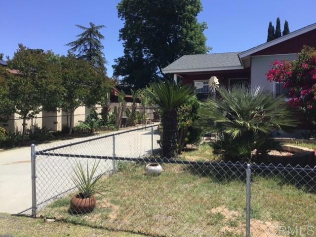 889 S Sunshine Avenue