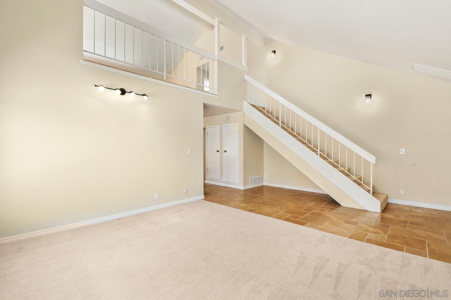 8761 Menkar Rd