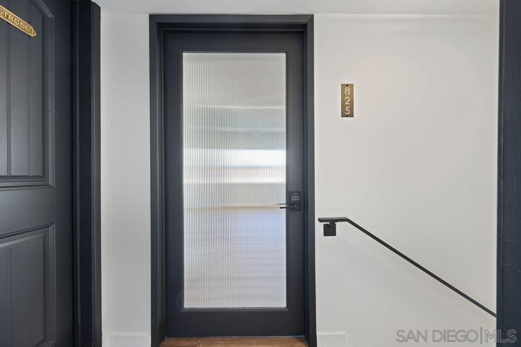 Photo of 825-829 Washington St, San Diego, CA 92103 (MLS # 250020442)