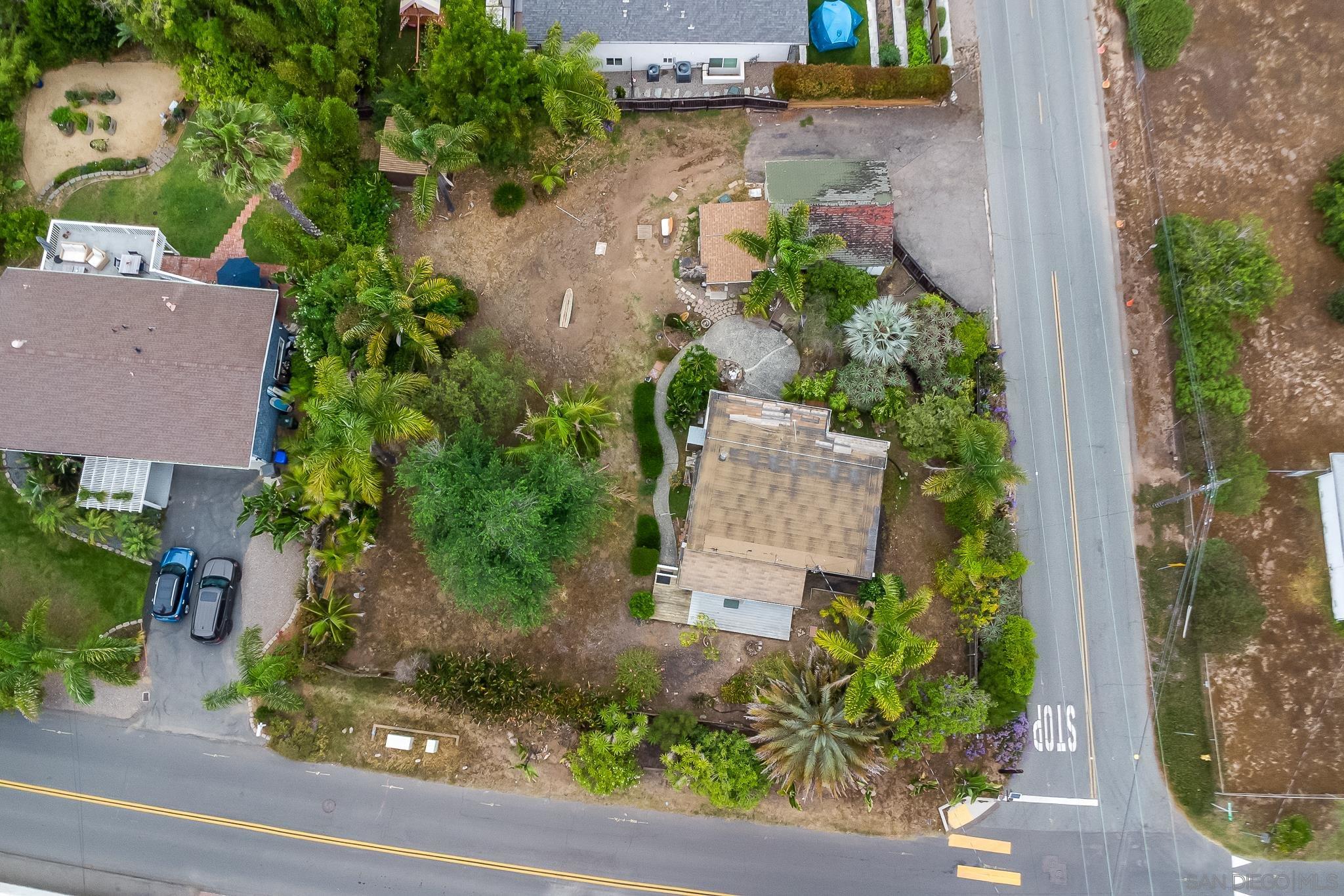 890 Capri Rd
