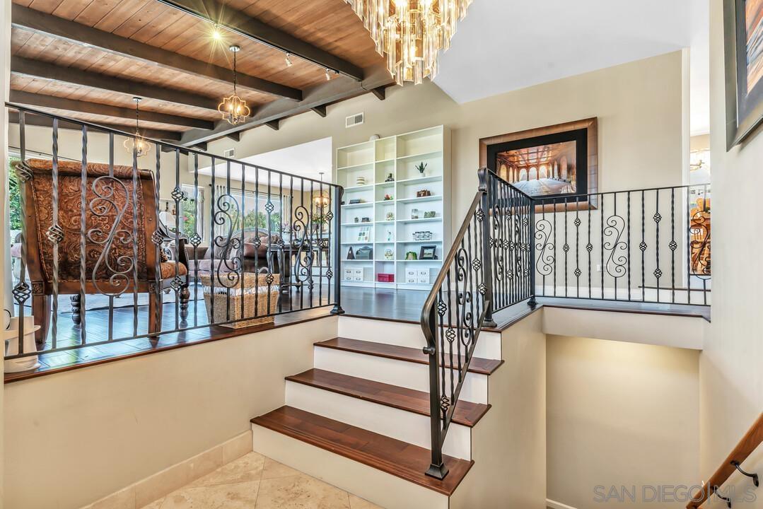 1817 Sunny Slope Terrace