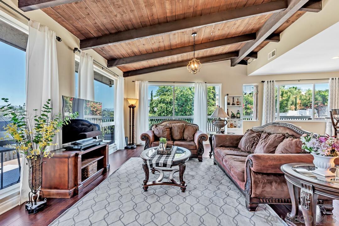 1817 Sunny Slope Terrace