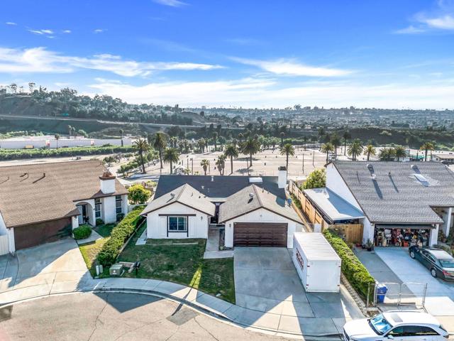 318 Vecino Court
