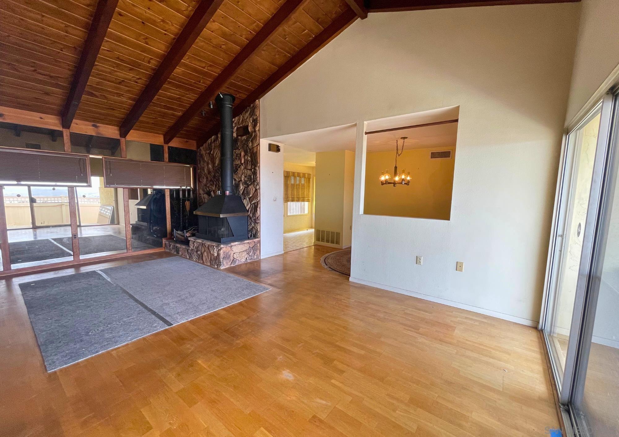 1214 Maria Ave