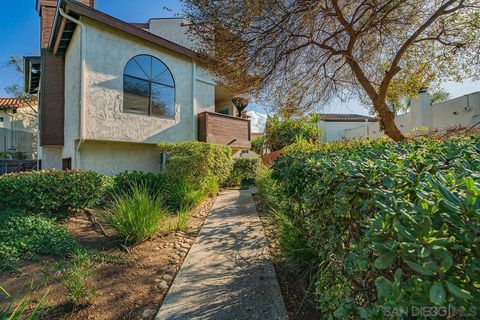 1943  Diamond St San Diego CA 92109