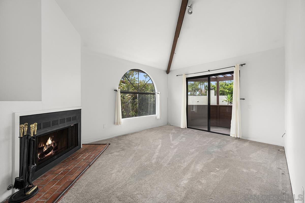 1943 Diamond St
